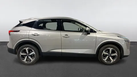 NISSAN QASHQAI 1.3 DiG-T MH 158 N-Connecta Xtronic
