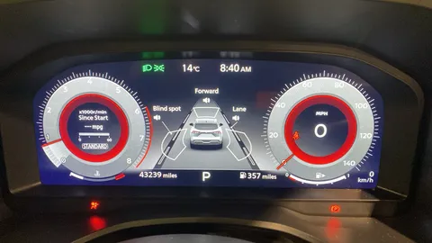 NISSAN QASHQAI 1.3 DiG-T MH 158 N-Connecta Xtronic