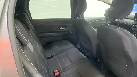 Dacia Jogger 1.6 HEV Expression Auto [7 Seats]