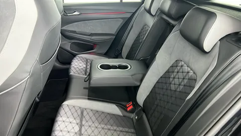 VOLKSWAGEN GOLF 1.5 TSI R-Line