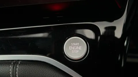 VOLKSWAGEN GOLF 1.5 TSI R-Line