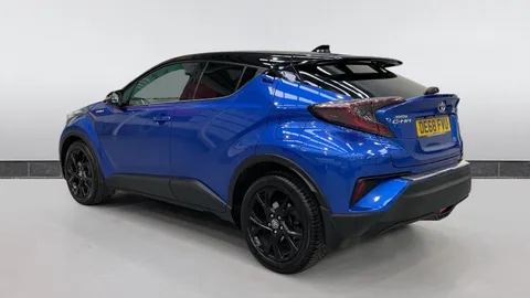 TOYOTA C-HR 1.8 Hybrid Dynamic CVT
