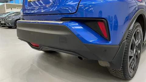 TOYOTA C-HR 1.8 Hybrid Dynamic CVT