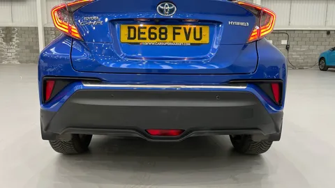 TOYOTA C-HR 1.8 Hybrid Dynamic CVT