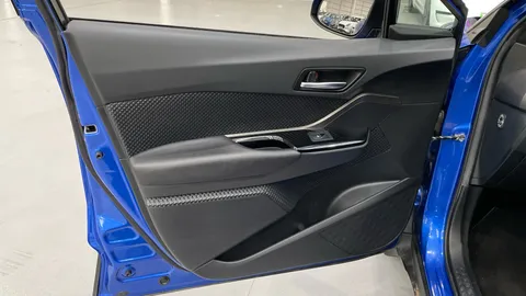 TOYOTA C-HR 1.8 Hybrid Dynamic CVT