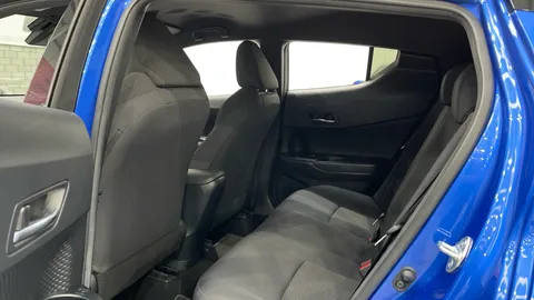 TOYOTA C-HR 1.8 Hybrid Dynamic CVT