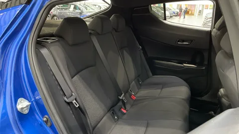 TOYOTA C-HR 1.8 Hybrid Dynamic CVT