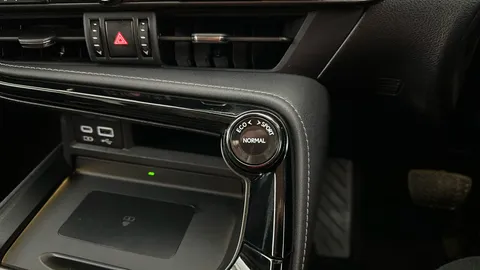 LEXUS NX 450h+ 2.5 E-CVT [Premium Pack/Link pro]