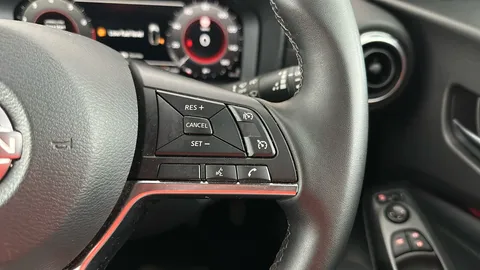 NISSAN JUKE 1.0 DiG-T N-Connecta