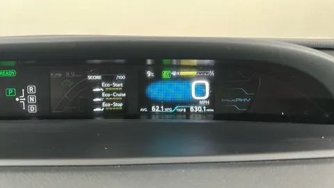 TOYOTA PRIUS 1.8 VVTi Plug-in Business Edition Plus CVT