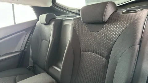 TOYOTA PRIUS 1.8 VVTi Plug-in Business Edition Plus CVT