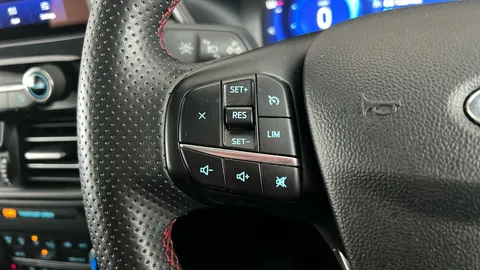 FORD KUGA 2.5 FHEV ST-Line X Edition CVT