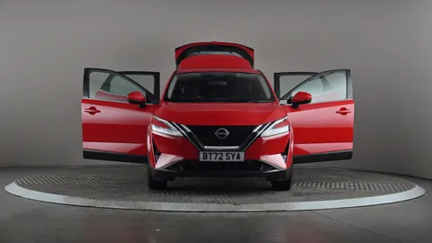 NISSAN QASHQAI 1.3 DiG-T MH Acenta Premium