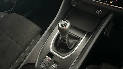 NISSAN QASHQAI 1.3 DiG-T MH Acenta Premium