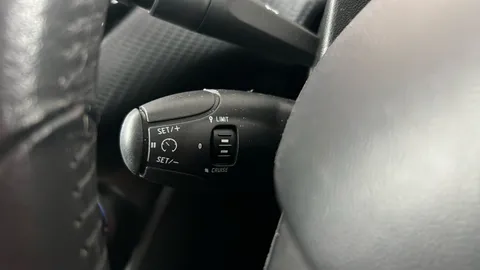 PEUGEOT 208 1.2 PureTech 82 Active