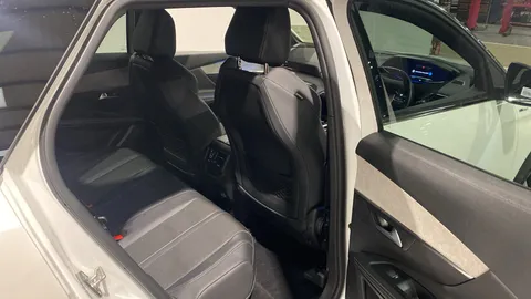 PEUGEOT 3008 1.6 Hybrid 225 GT e-EAT8