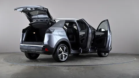 PEUGEOT 3008 1.2 PureTech GT