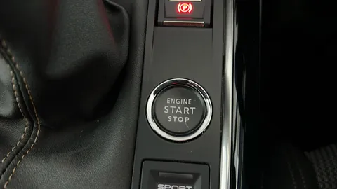 PEUGEOT 3008 1.2 PureTech GT