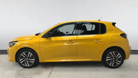 PEUGEOT 208 1.2 PureTech 100 Allure Premium +