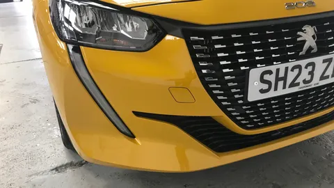 PEUGEOT 208 1.2 PureTech 100 Allure Premium +