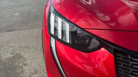 PEUGEOT 208 1.2 PureTech 100 GT EAT8