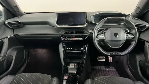 PEUGEOT 2008 1.2 PureTech 130 GT EAT8