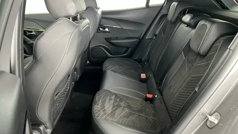 PEUGEOT 2008 1.2 PureTech 130 GT EAT8