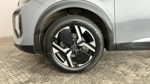 PEUGEOT 2008 1.2 PureTech 130 GT EAT8