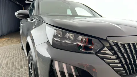 PEUGEOT 2008 1.2 PureTech 130 GT EAT8