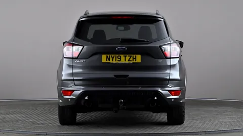 FORD KUGA 2.0 TDCi 180 ST-Line Edition