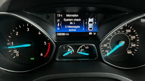 FORD KUGA 2.0 TDCi 180 ST-Line Edition