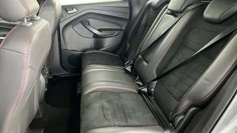 FORD KUGA 2.0 TDCi 180 ST-Line Edition