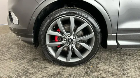 FORD KUGA 2.0 TDCi 180 ST-Line Edition