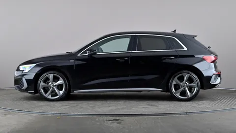 AUDI A3 35 TFSI S Line