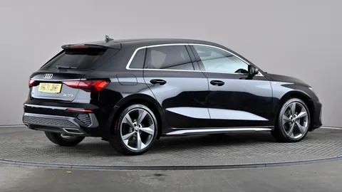 AUDI A3 35 TFSI S Line