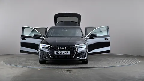 AUDI A3 35 TFSI S Line