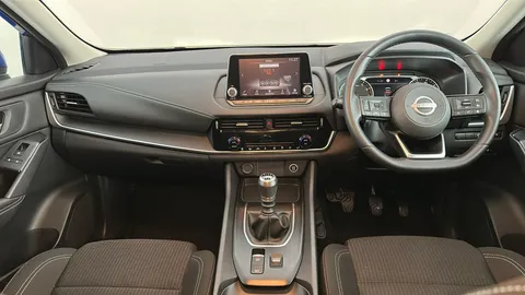 NISSAN QASHQAI 1.3 DiG-T MH Acenta Premium