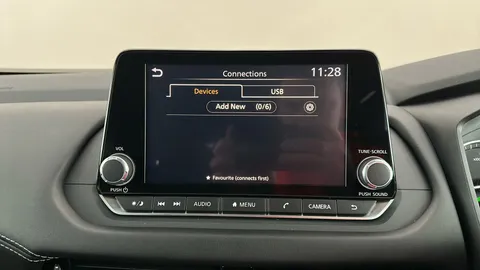 NISSAN QASHQAI 1.3 DiG-T MH Acenta Premium