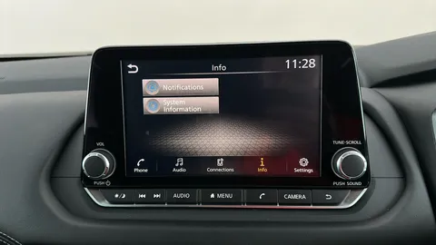 NISSAN QASHQAI 1.3 DiG-T MH Acenta Premium