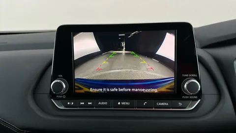 NISSAN QASHQAI 1.3 DiG-T MH Acenta Premium