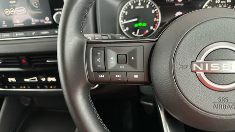 NISSAN QASHQAI 1.3 DiG-T MH Acenta Premium