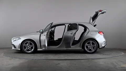 MERCEDES-BENZ A CLASS A200 AMG Line