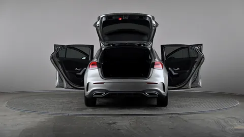 MERCEDES-BENZ A CLASS A200 AMG Line