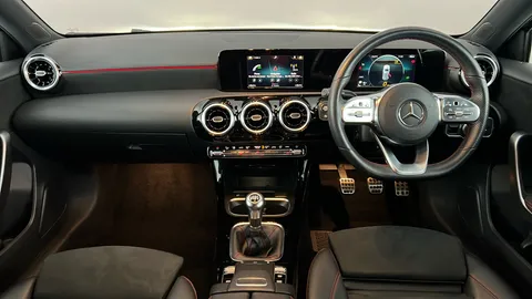 MERCEDES-BENZ A CLASS A200 AMG Line