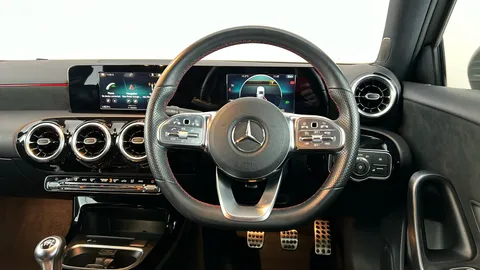 MERCEDES-BENZ A CLASS A200 AMG Line