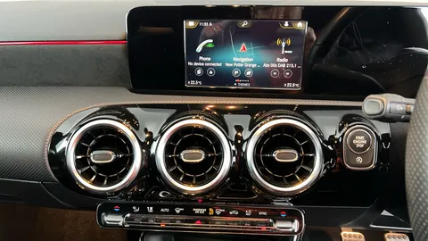 MERCEDES-BENZ A CLASS A200 AMG Line