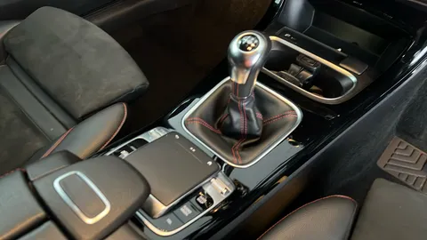 MERCEDES-BENZ A CLASS A200 AMG Line