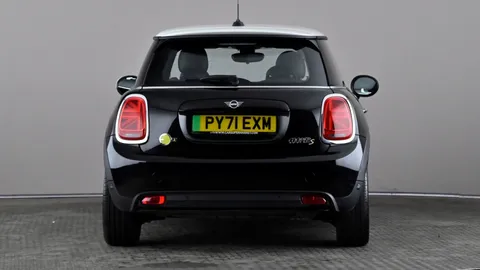 MINI HATCHBACK 135kW Cooper S Level 2 33kWh Auto