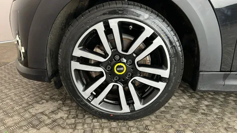 MINI HATCHBACK 135kW Cooper S Level 2 33kWh Auto