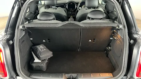 MINI HATCHBACK 135kW Cooper S Level 2 33kWh Auto